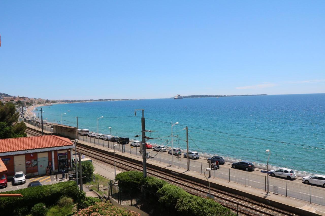 Studio With Beautiful Sea View And Direct Beach Access Cannes Exteriör bild