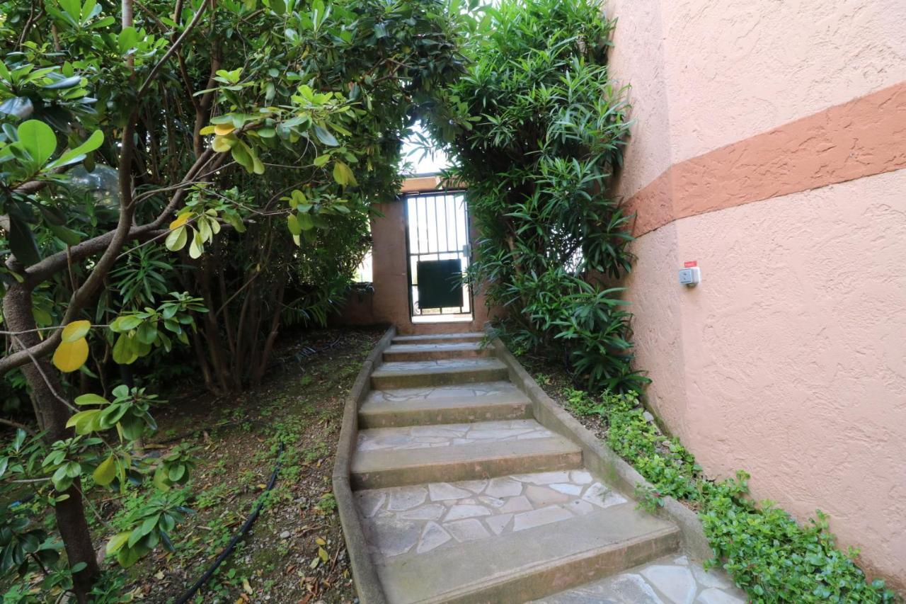 Studio With Beautiful Sea View And Direct Beach Access Cannes Exteriör bild